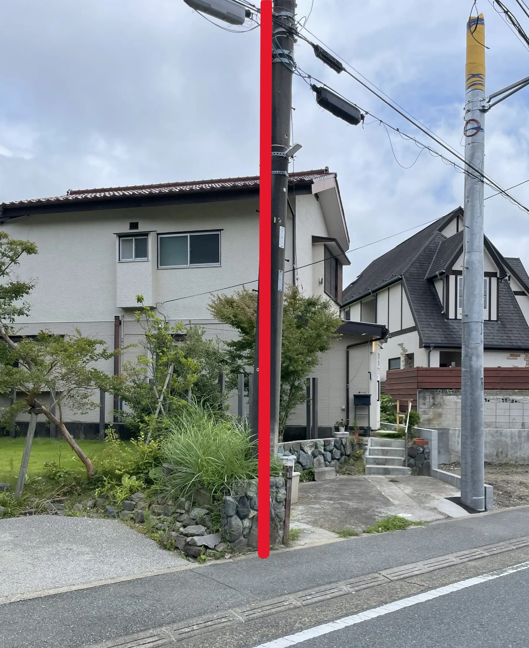 駐車場注意（赤線より右側は駐車禁止）